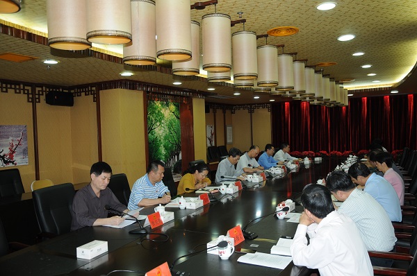 市人大常委会召开党组（扩大）会议