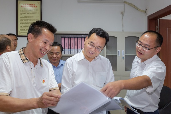 陈敏张爱军分别深入五华县梅县区开展“更好发挥人大代表作用”主题活动（二）