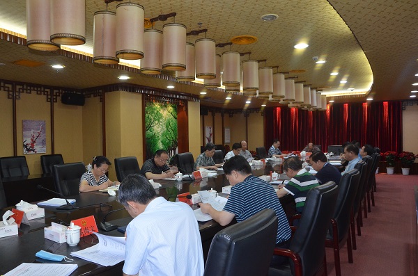 市人大常委会召开党组（扩大）会议