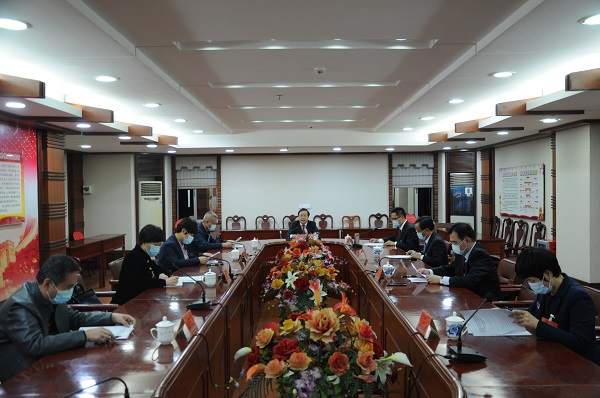财政经济委员会会议