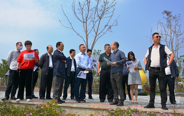 海南省三亚市人大常委会考察组来梅（一）