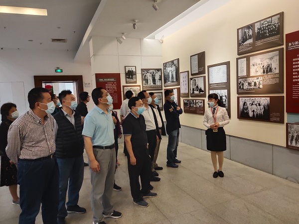 甘肃兰州市人大常委会考察组来梅考察（二）