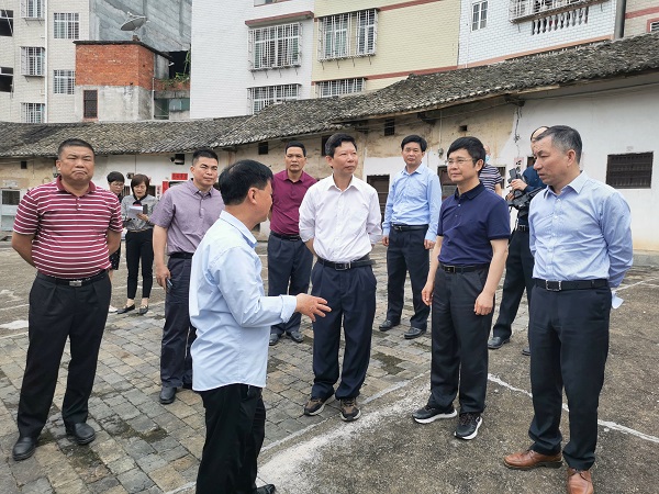 赣州市人大常委会考察组来梅考察围龙屋保护利用工作（二）