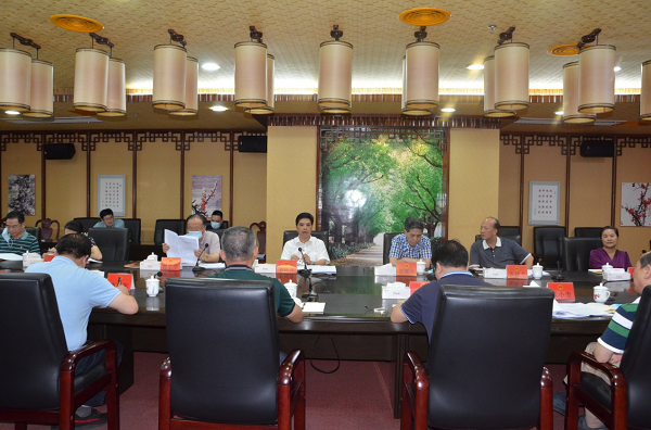 市人大常委会召开党组理论学习中心组学习会和党组（扩大）会议