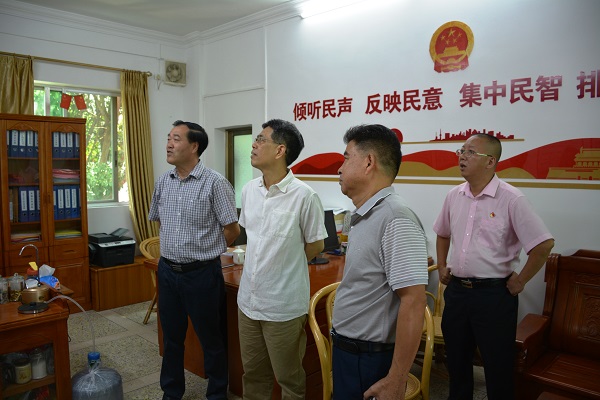 黎健平到南口镇开展“更好发挥人大代表作用”主题活动（一）