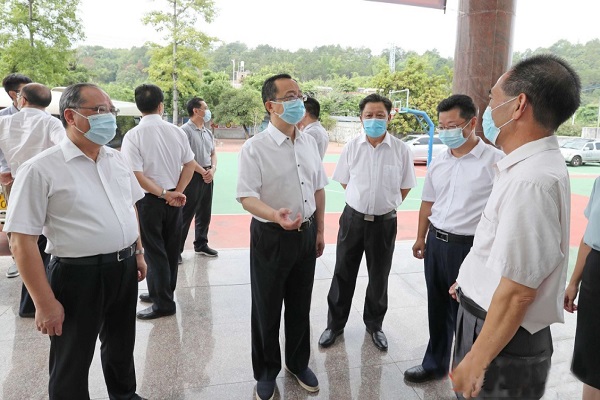 陈敏到兴宁市开展“更好发挥人大代表作用”主题活动（二）