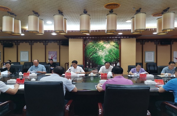 市人大常委会召开党组理论学习中心组学习会和党组会议（一）
