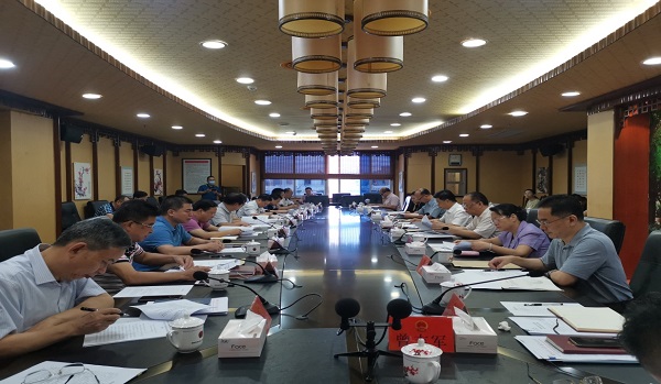 市人大常委会召开党组理论学习中心组学习会和党组会议（二）