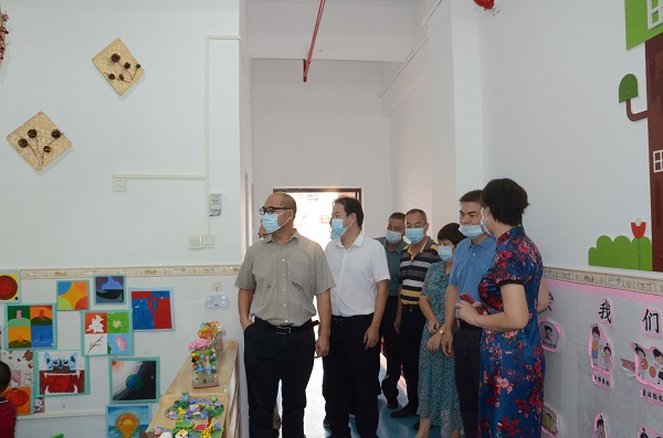 市人大常委会组织调研我市公办幼儿园建设情况（一）