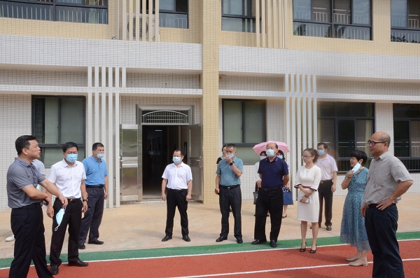 市人大常委会组织调研我市公办幼儿园建设情况（二）