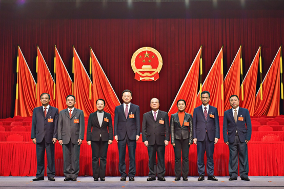 梅州市新一届人大常委会领导班子合影