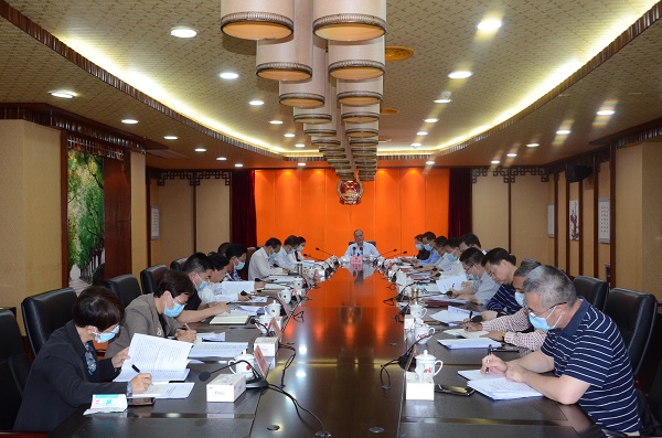 市八届人大常委会召开第6次主任会议