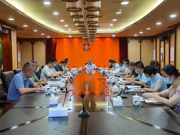 市八届人大常委会召开第8次主任会议