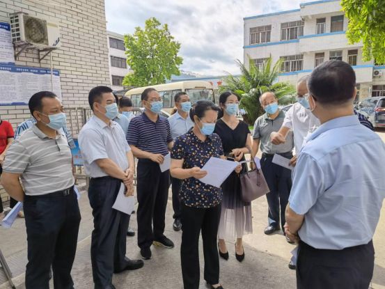 市人大常委会调研我市基本医疗保障工作情况