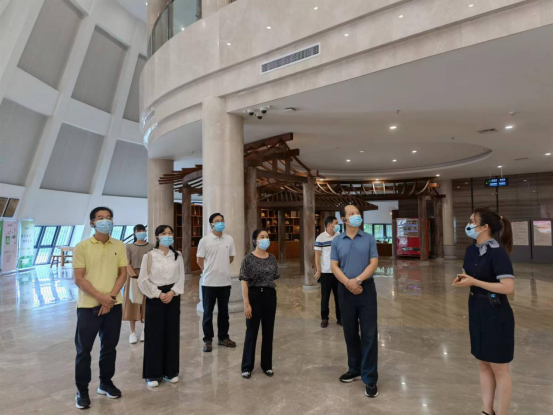 广西梧州市人大常委会考察组来梅考察