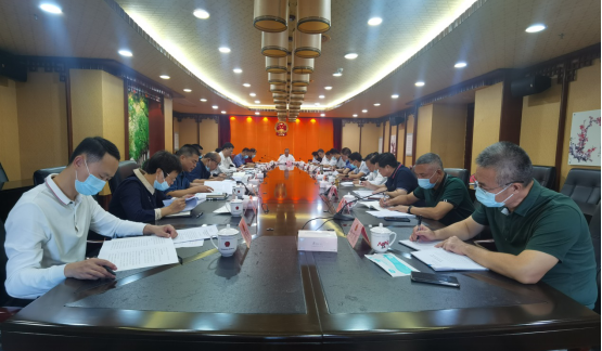 市八届人大常委会召开第15次主任会议