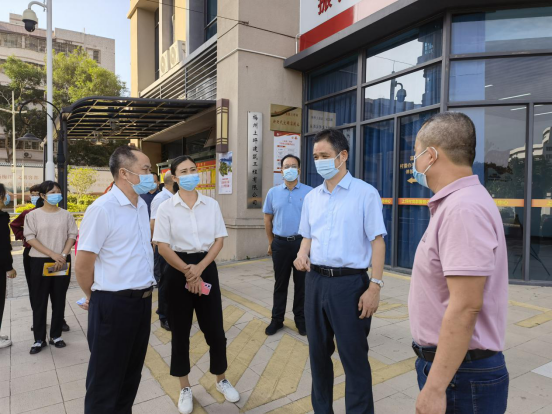 张达宏到挂点村督导全国文明城市创建工作