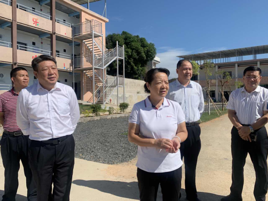 蓝伟东到百侯镇调研乡村振兴工作