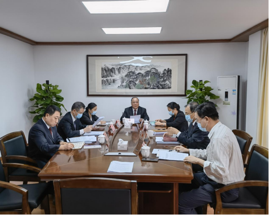 市八届人大常委会召开第17次主任会议