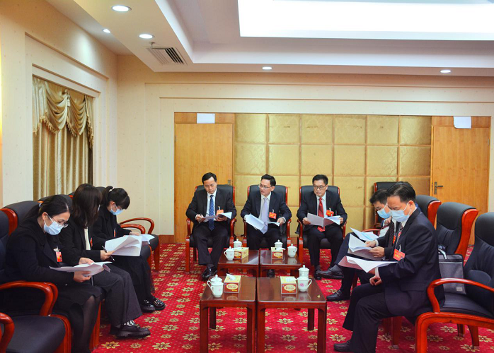 市八届人大财政经济委员会召开第七次会议