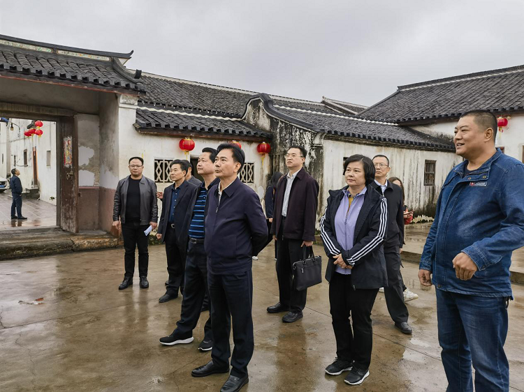 汕尾市人大常委会考察组来梅考察交流