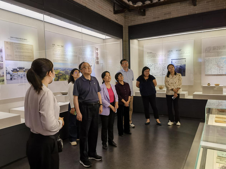 珠海市人大常委会考察组来梅考察
