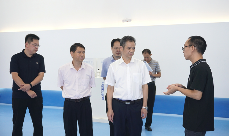 张达宏到兴宁调研挂点企业和重点项目