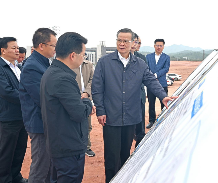 吕业升率省人大常委会调研组来梅开展定点联系工作和专题调研