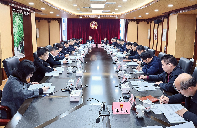 陈亮到市人大常委会机关征求《政府工作报告》意见