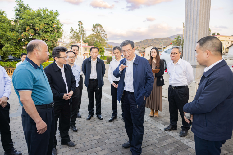 强化产业支撑探索合作共赢
