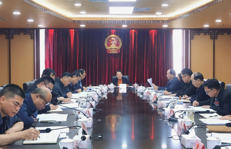 深入贯彻全国两会精神 展现梅州人大更大作为