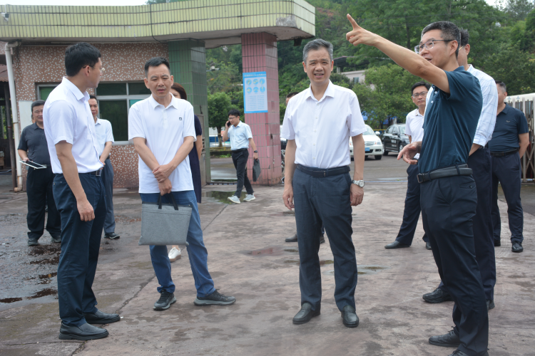 凝聚工作合力 推动项目落地
