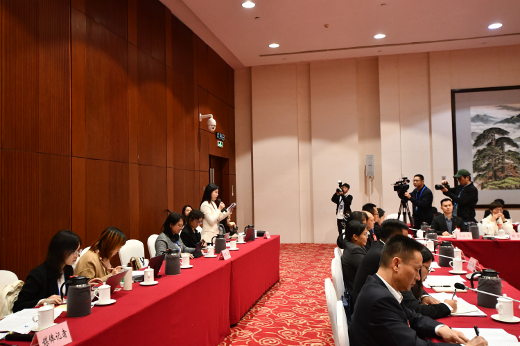 梅州代表团举行开放团组活动